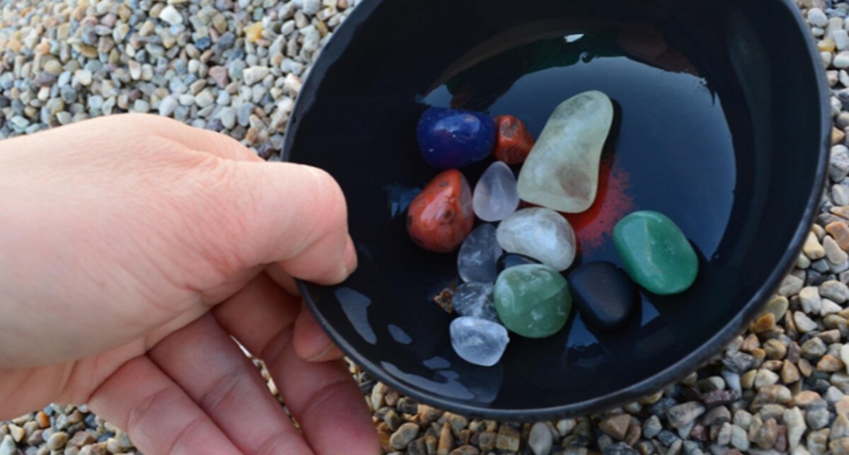 【期間限定】宝石探し5月の営業日について