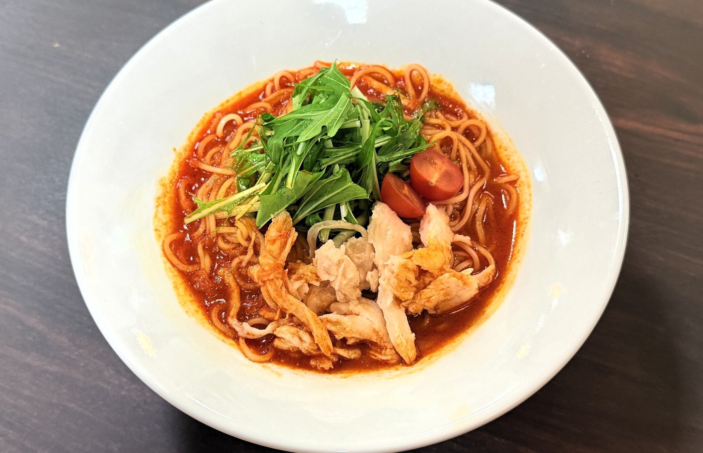 真っ赤なトマトラーメン (JPEG 616KB)